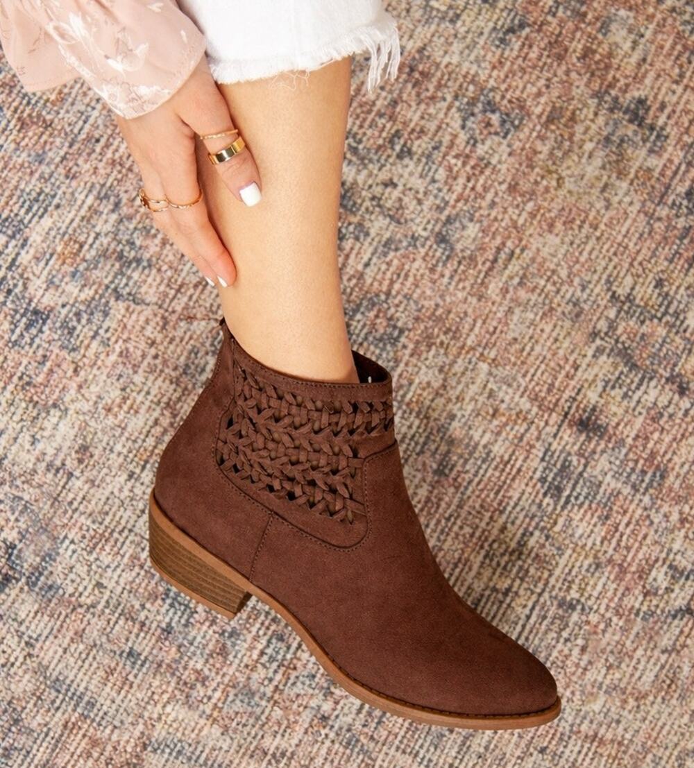 NWOT Qupid Chocolate Brown Ankle Boot 8.5